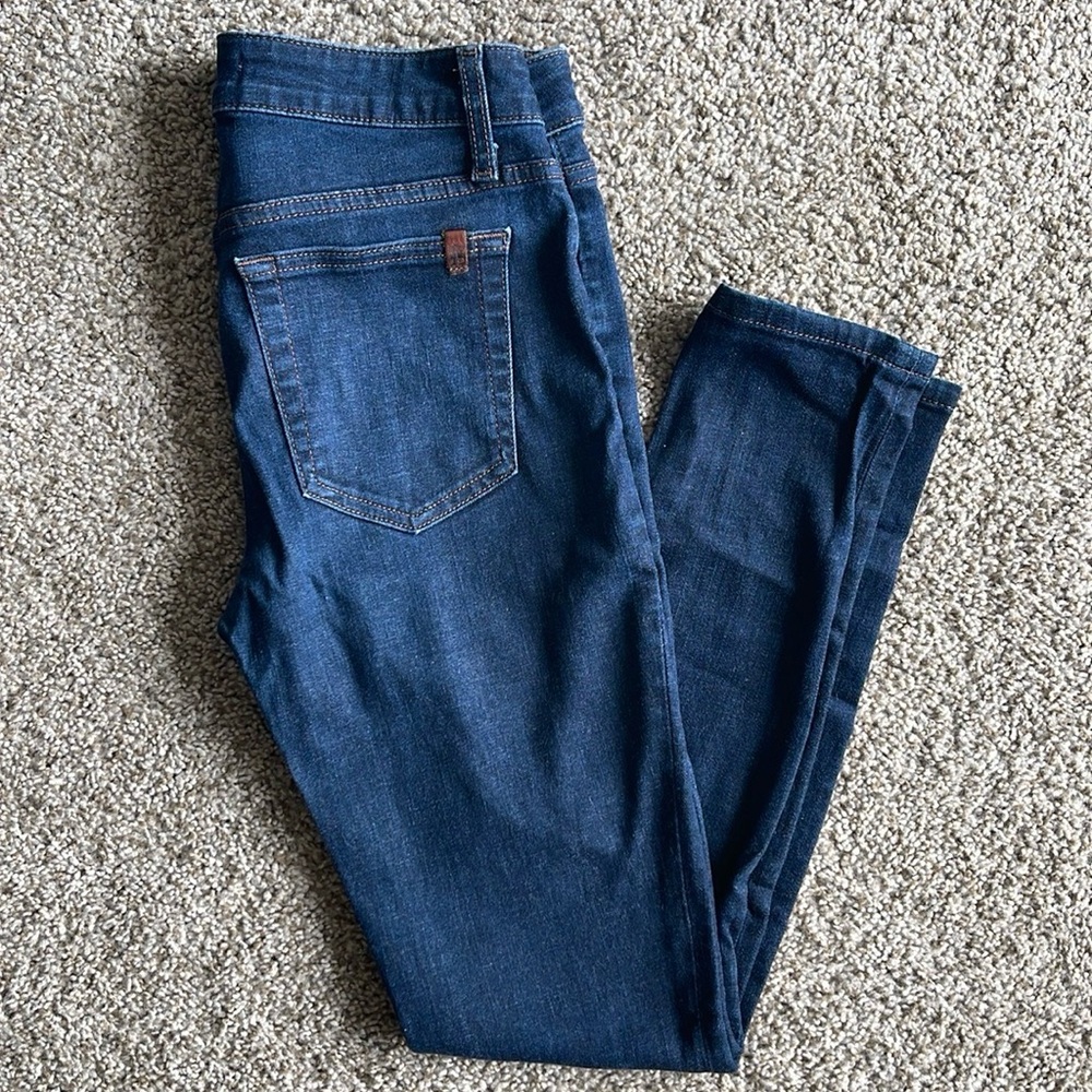 Joe’s Skinny Ankle Jeans - Size 27